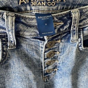 Arizona Stone-Wash Button-Fly Jeans Size 3 in Great Condition